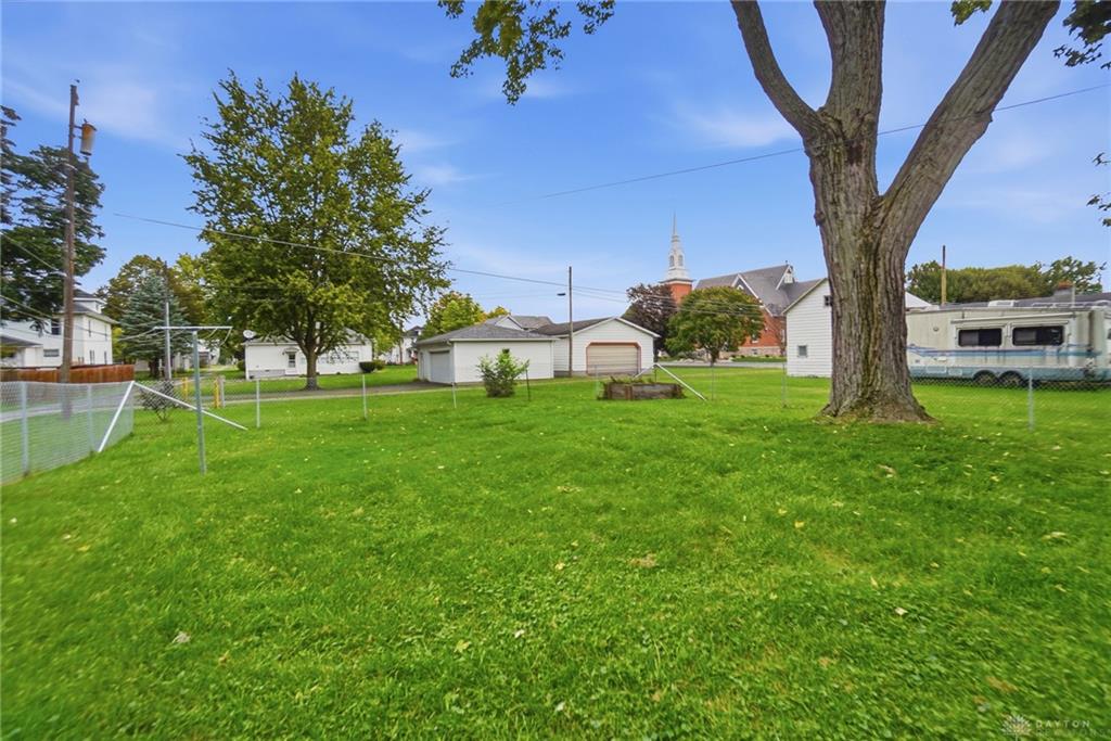 111 Maple Property Photo 39