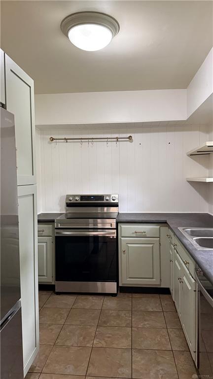 1032 Hampshire Property Photo 11