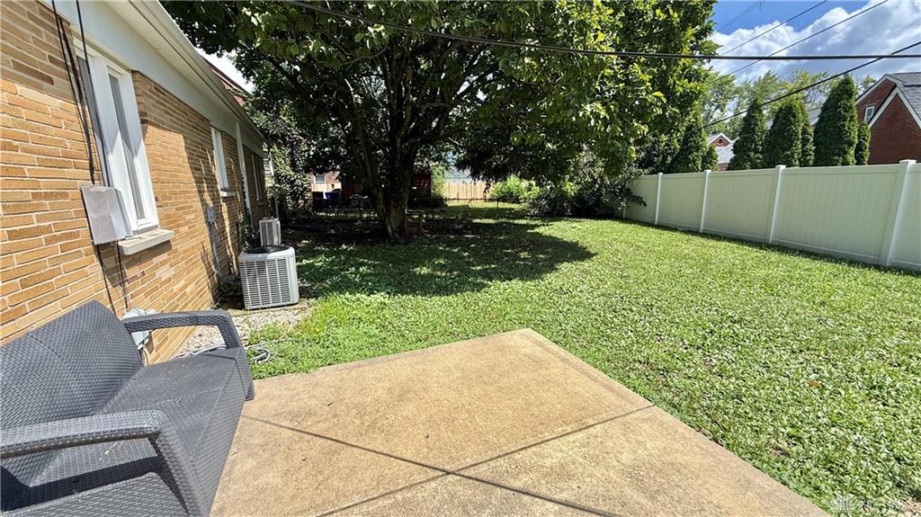 1032 Hampshire Property Photo 27