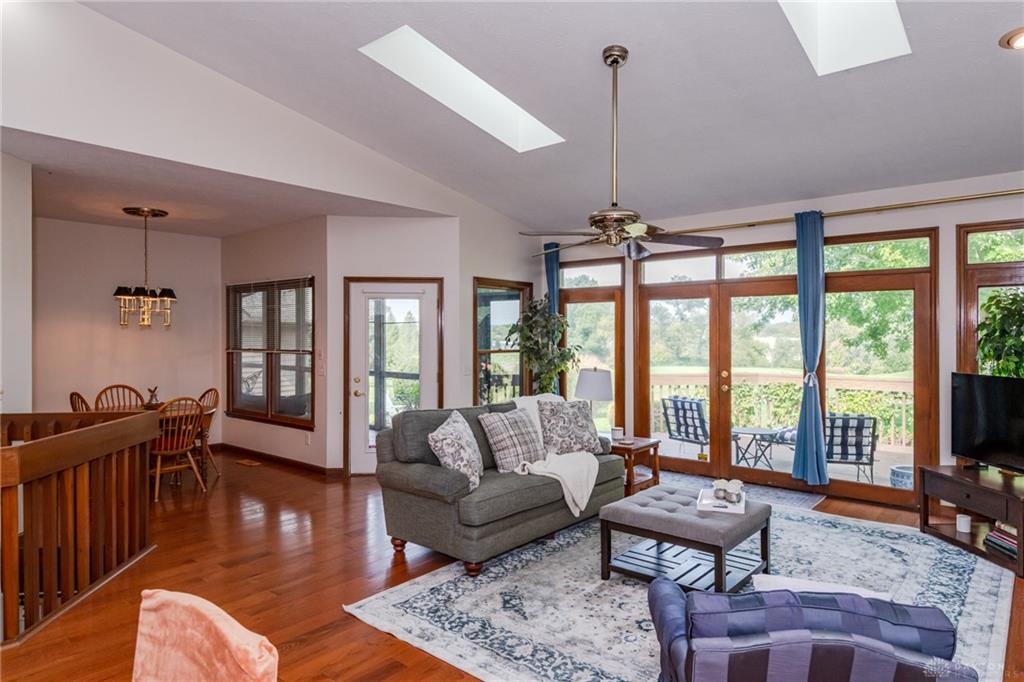 30 Heatherglen Property Photo 10