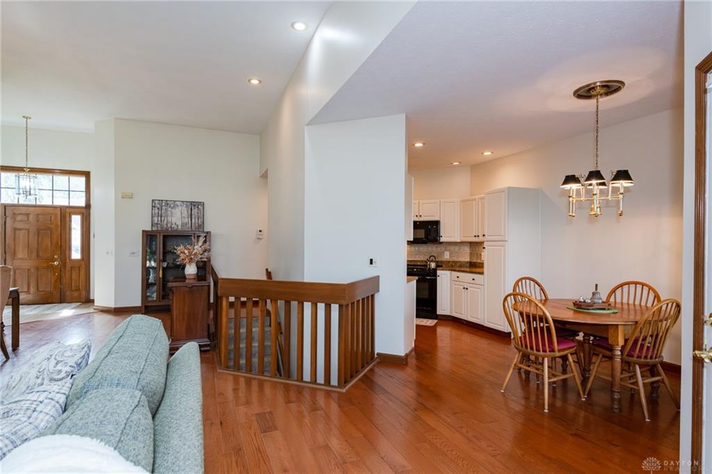 30 Heatherglen Property Photo 13