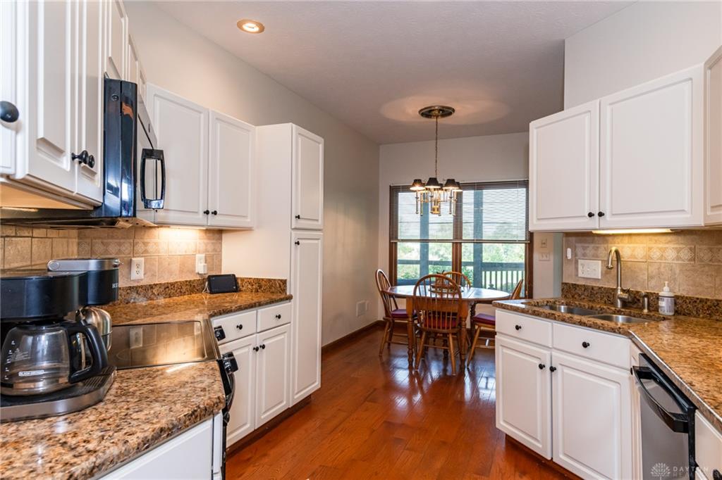 30 Heatherglen Property Photo 17
