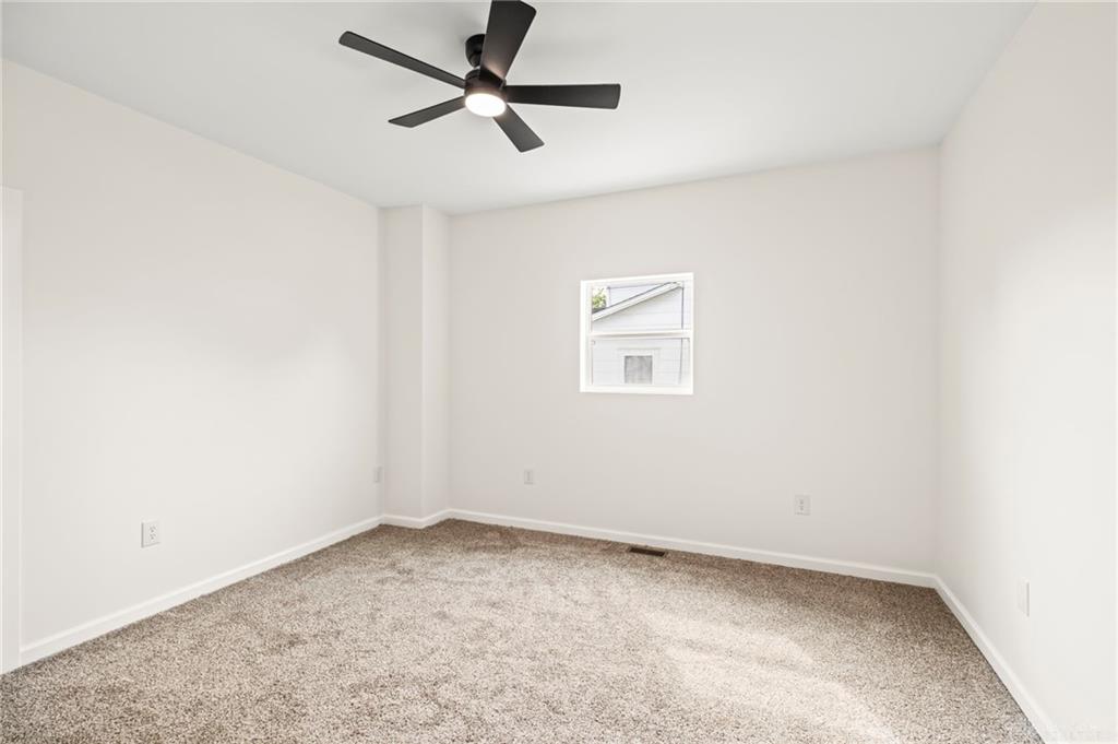 2135 Columbus Property Photo 11