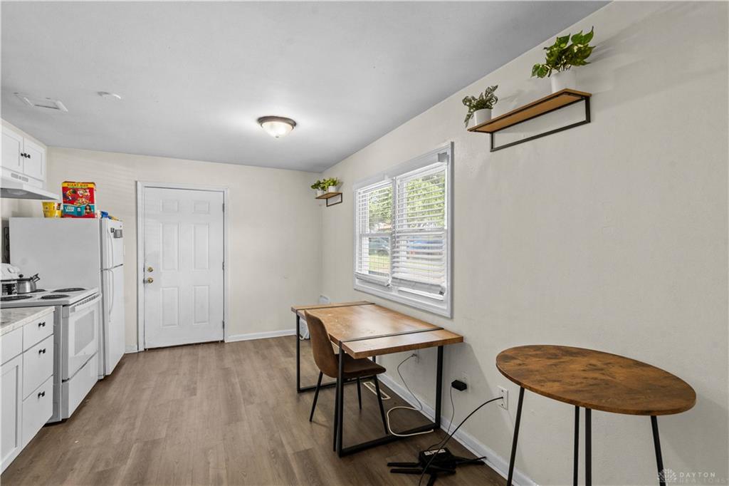 4053 Klepinger Property Photo 8