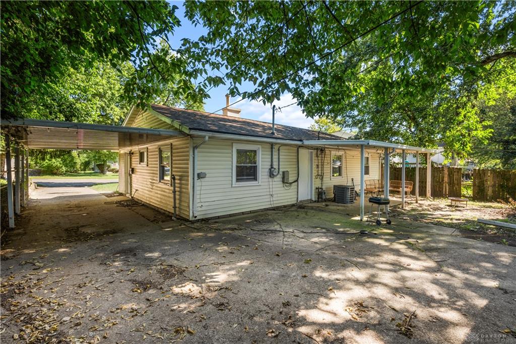 4053 Klepinger Property Photo 22