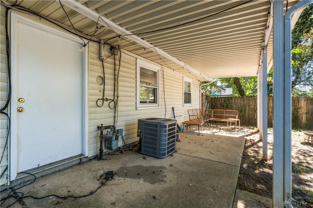 4053 Klepinger Property Photo 24