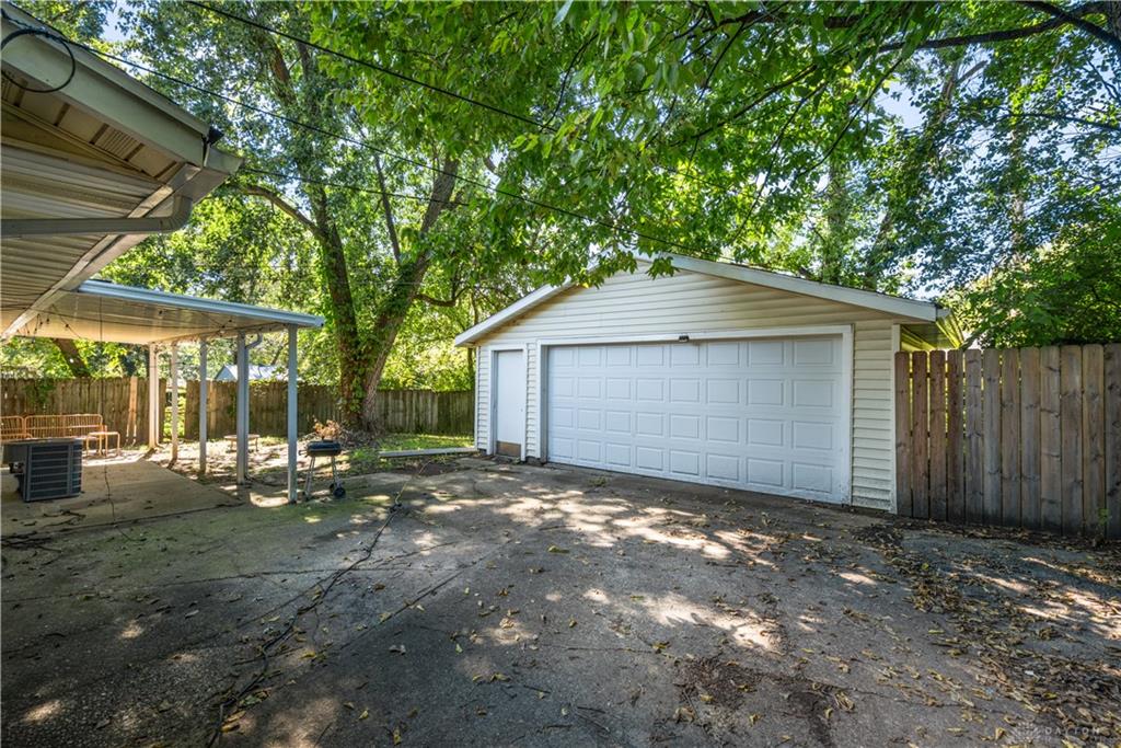 4053 Klepinger Property Photo 26