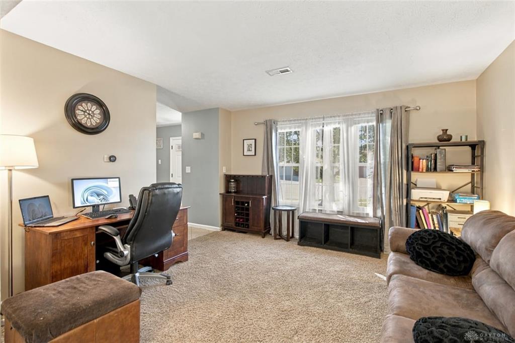 407 Pebble Property Photo 5