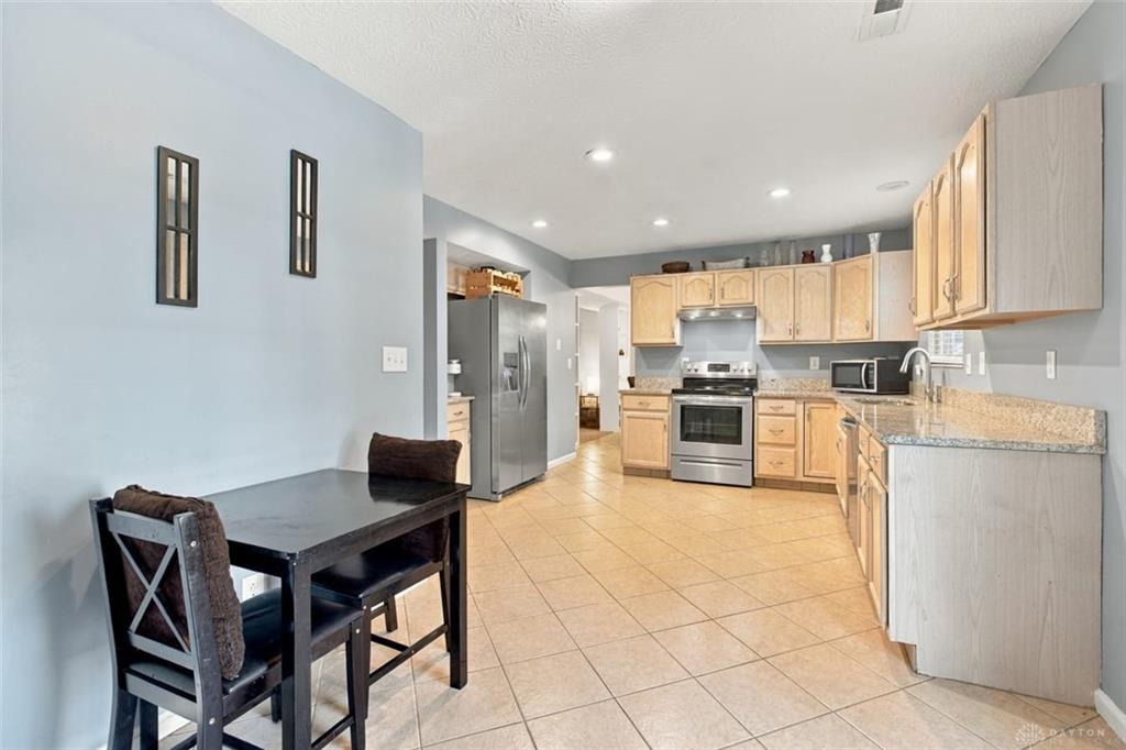 407 Pebble Property Photo 13