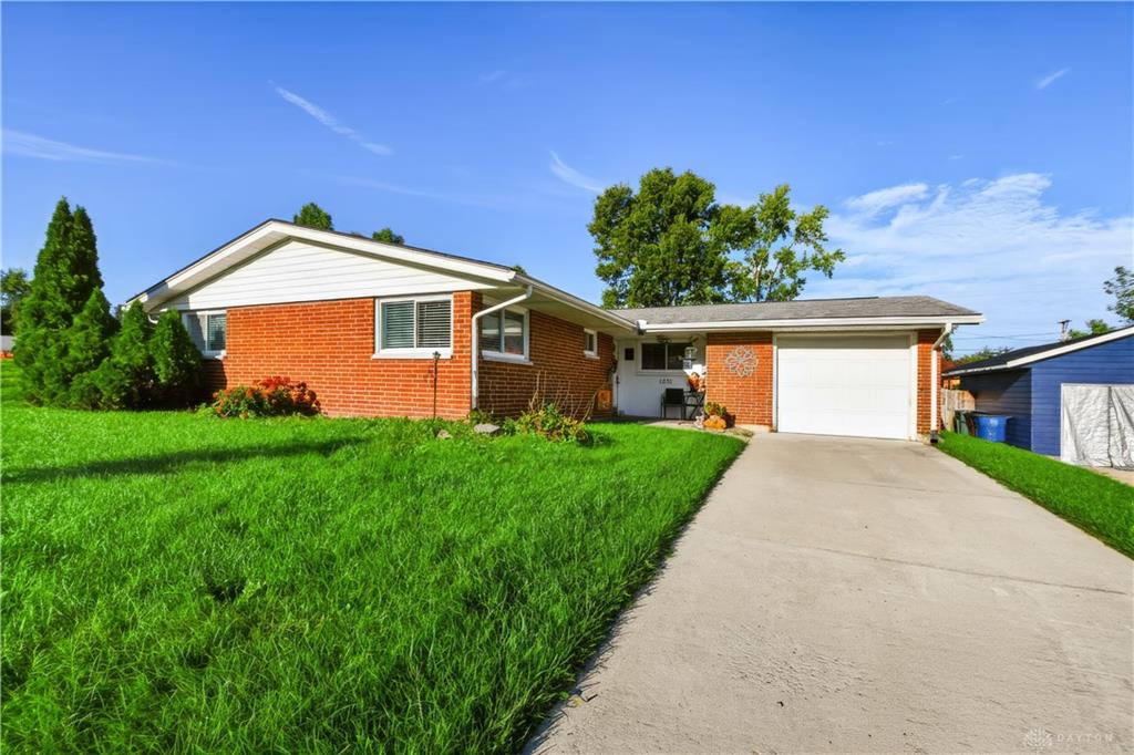 1221 Linda Property Photo 3
