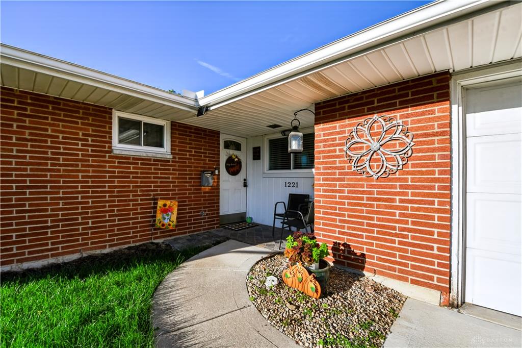 1221 Linda Property Photo 5
