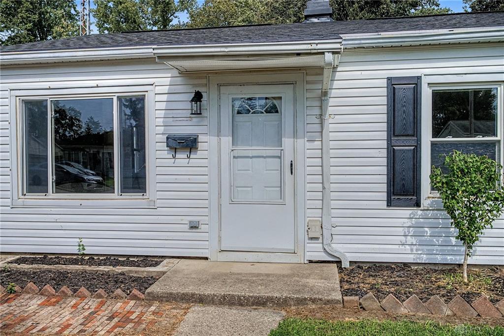 179 Southview Property Photo 3