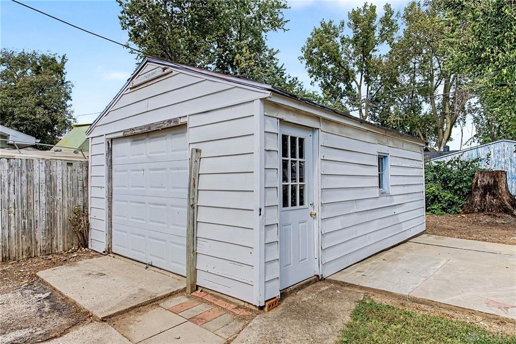 179 Southview Property Photo 24