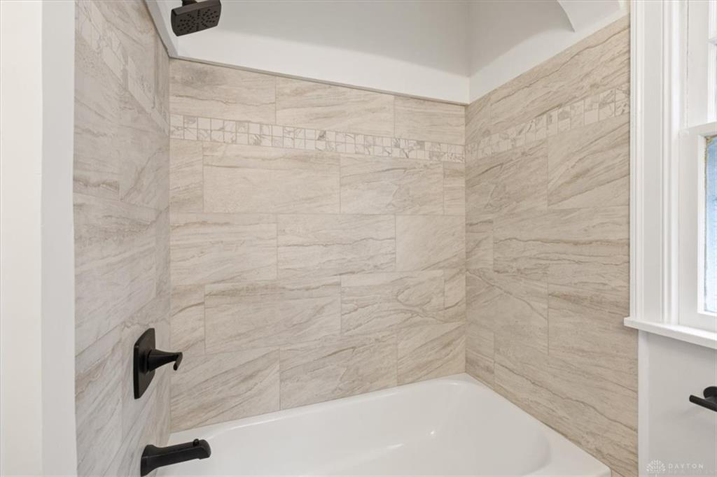 245 Victor Property Photo 16