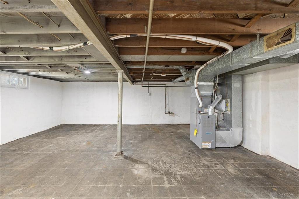 245 Victor Property Photo 31