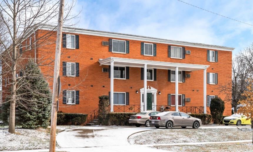 200 Central Property Photo 2