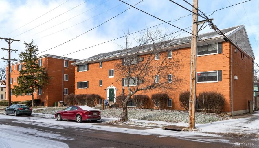 200 Central Property Photo 10