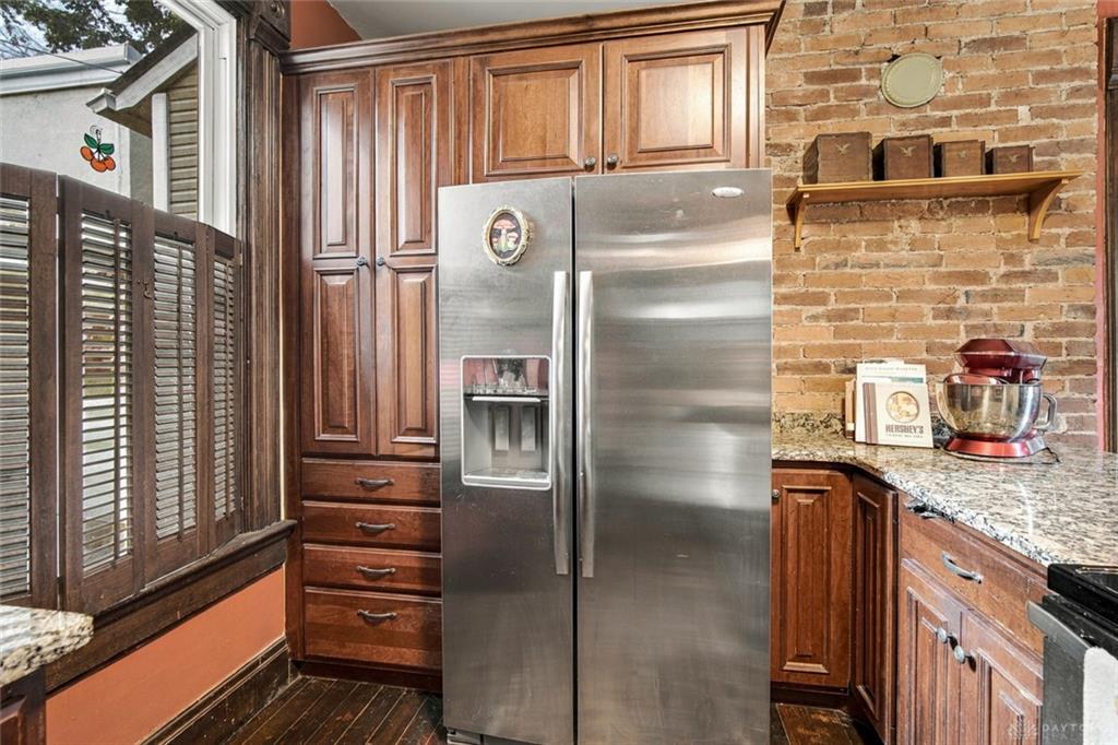 247 Oak Property Photo 15