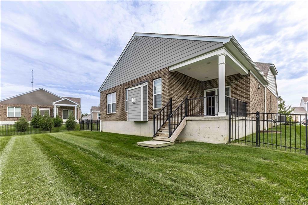 498 Carleton Property Photo 32
