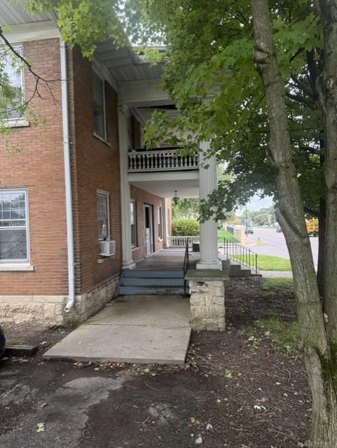 900 N Limestone Property Photo 7