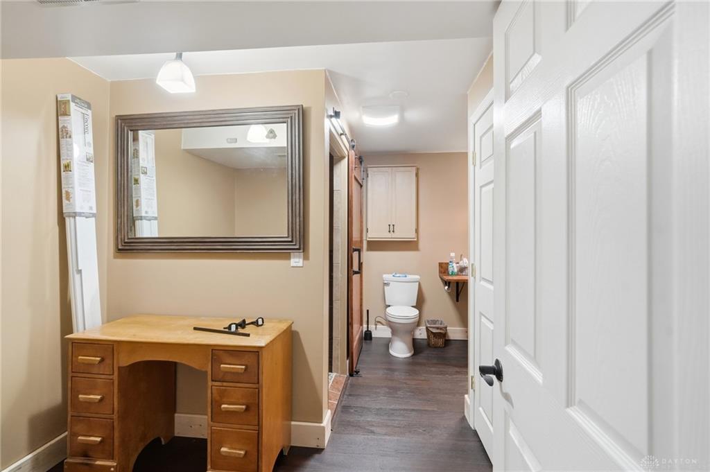 927 Golden Meadows Property Photo 26