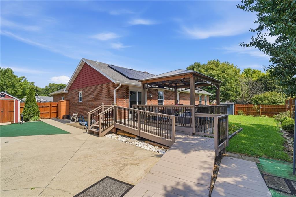 927 Golden Meadows Property Photo 30