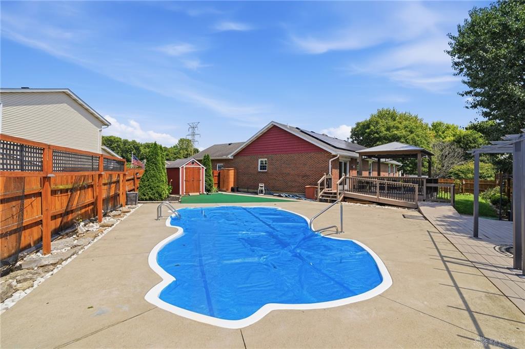 927 Golden Meadows Property Photo 32