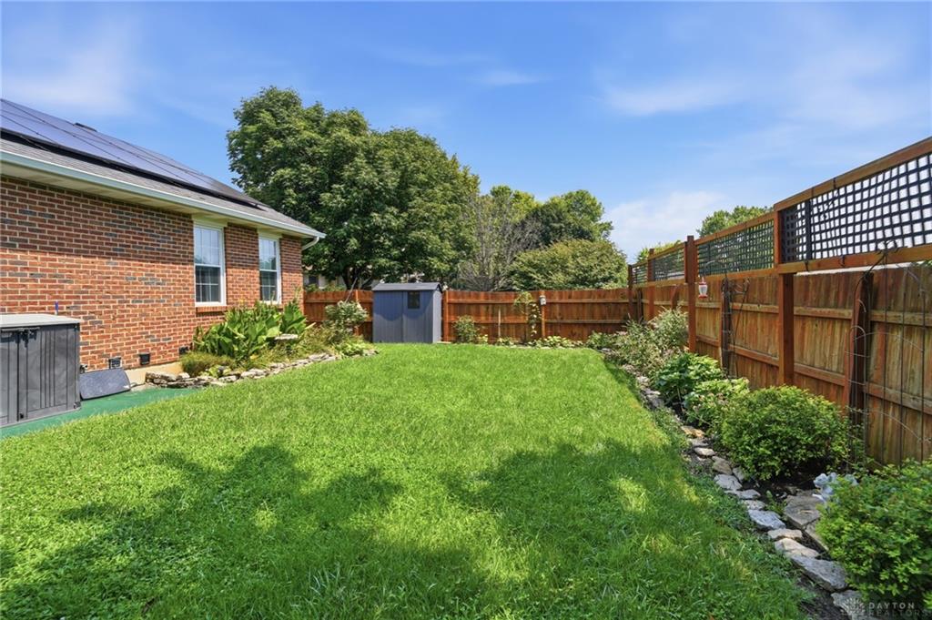 927 Golden Meadows Property Photo 38