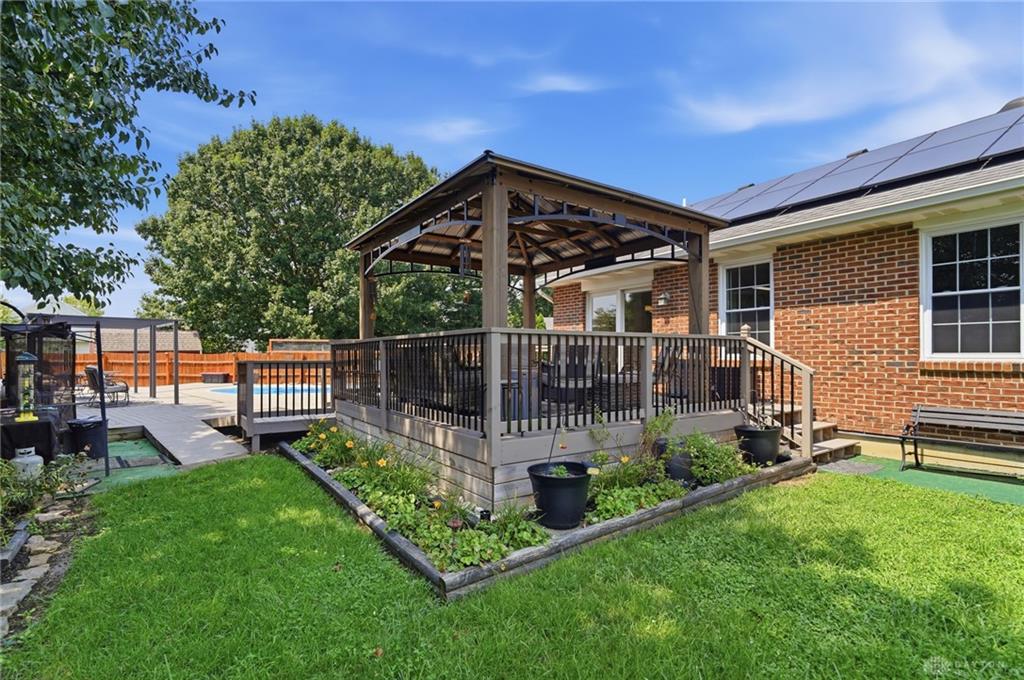 927 Golden Meadows Property Photo 39
