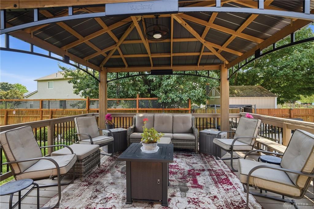 927 Golden Meadows Property Photo 41