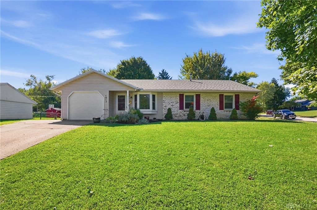 1817 Marinette Property Photo 1