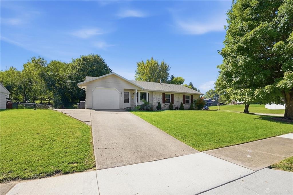 1817 Marinette Property Photo 3