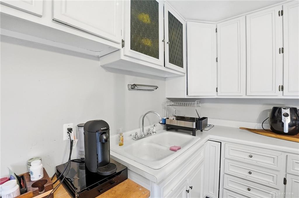 1817 Marinette Property Photo 13