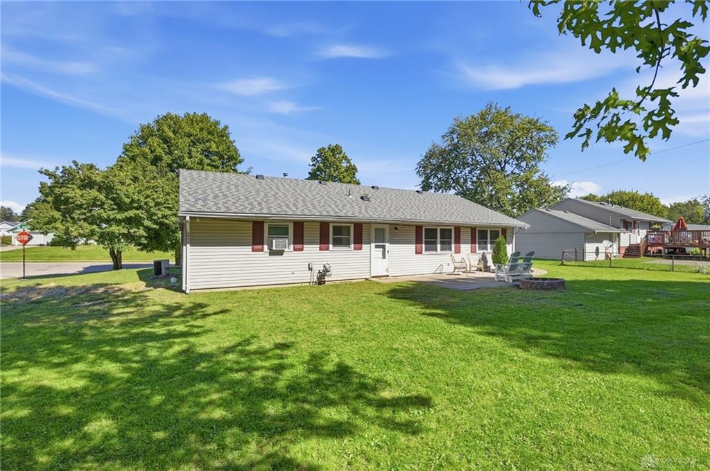 1817 Marinette Property Photo 29