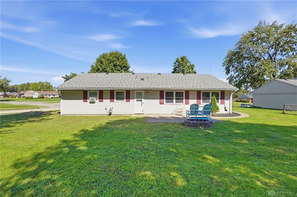 1817 Marinette Property Photo 30