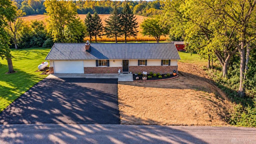4441 S Pitchin Property Photo 1