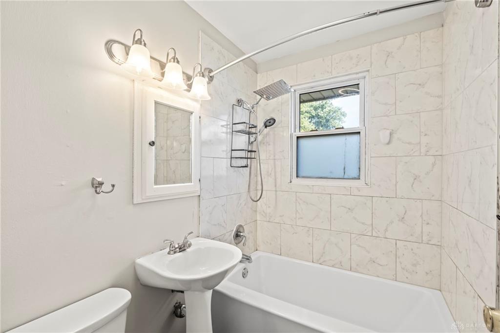 3140 Mohican Property Photo 6