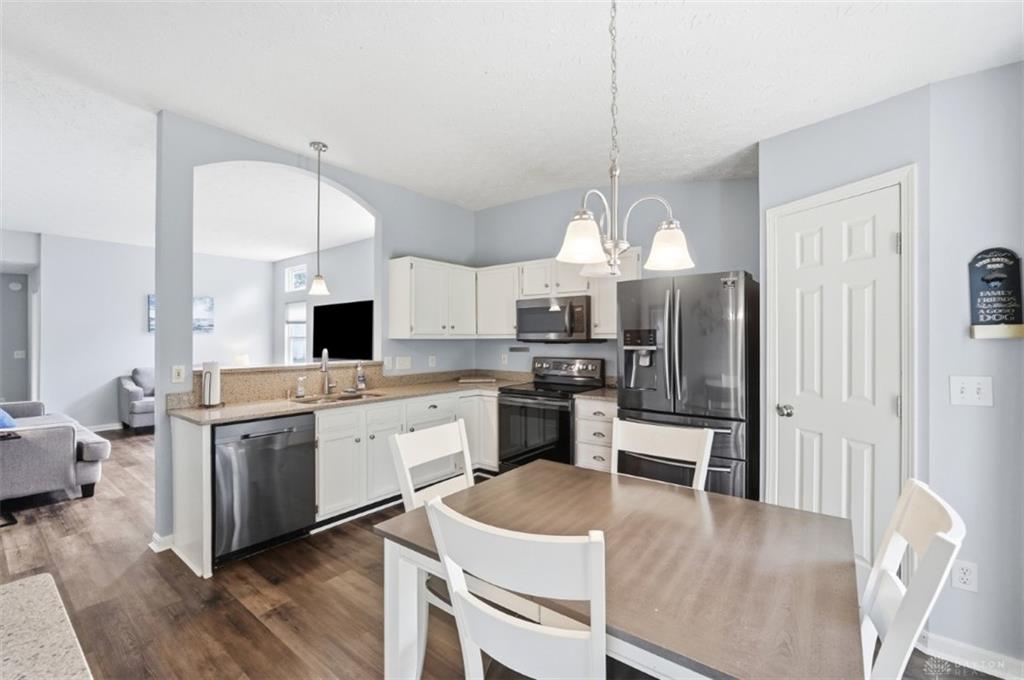 6629 Black Forest Property Photo 14