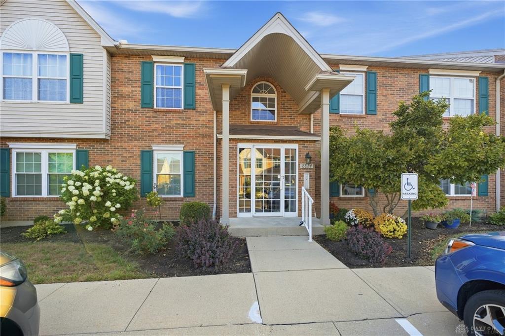 8824 Carrousel Park 59 Property Photo 1