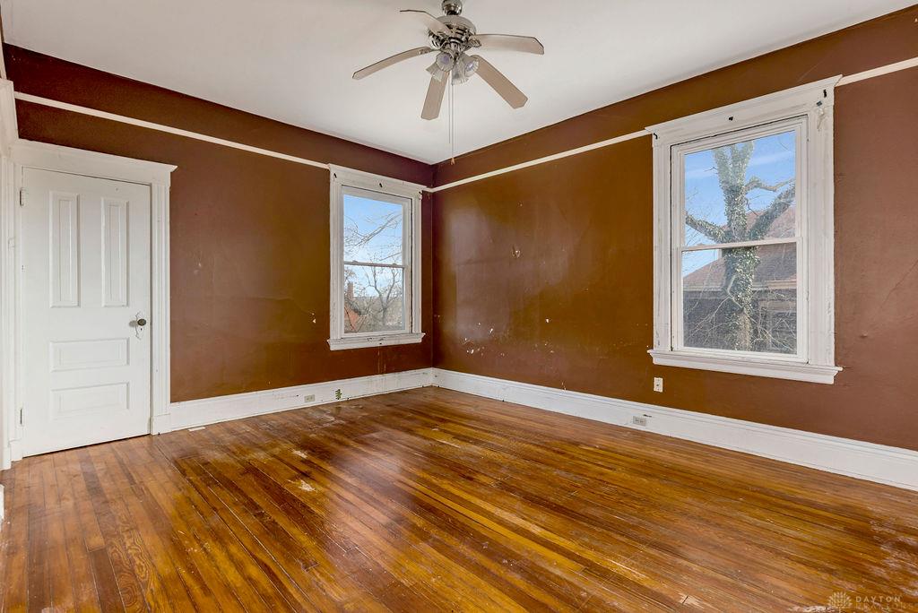990 Burton Property Photo 27
