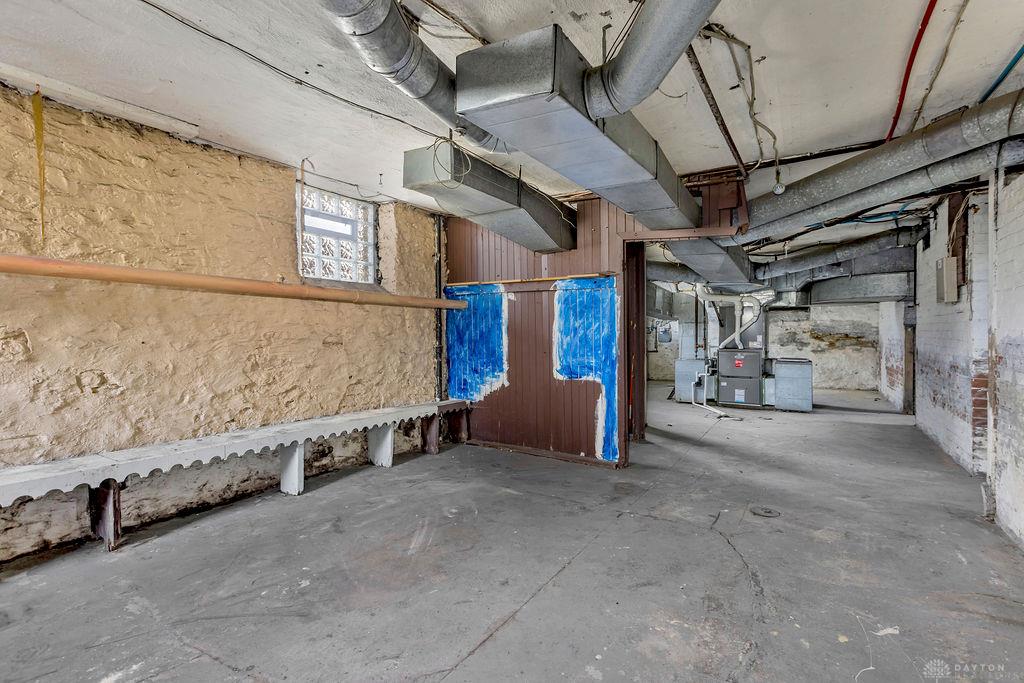 990 Burton Property Photo 30