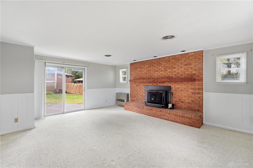 1217 Cloverfield Property Photo 4
