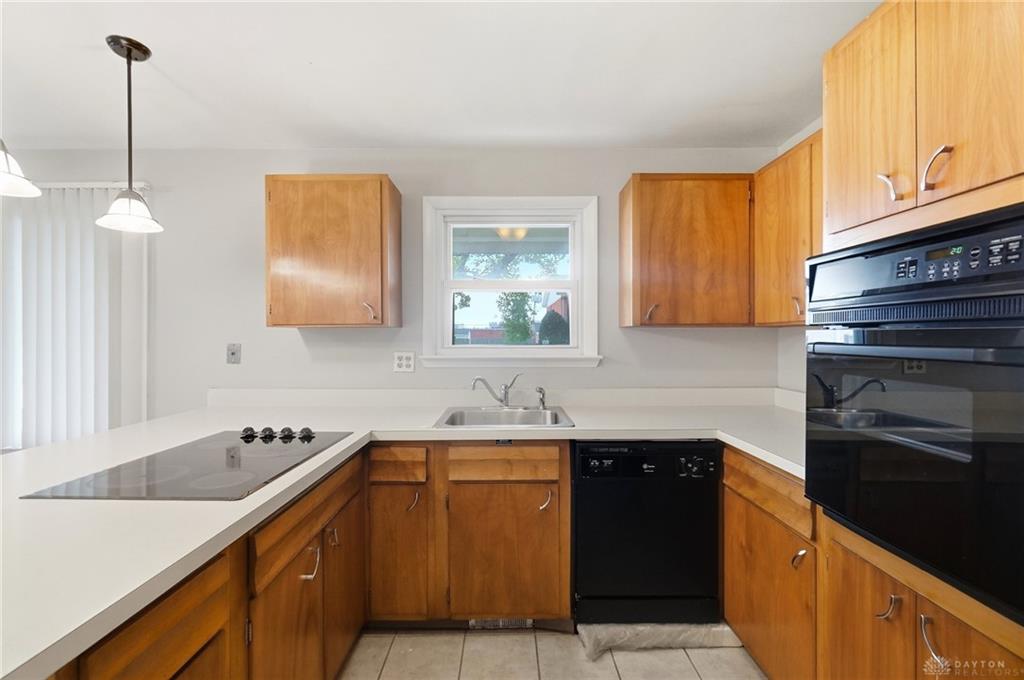 1217 Cloverfield Property Photo 8