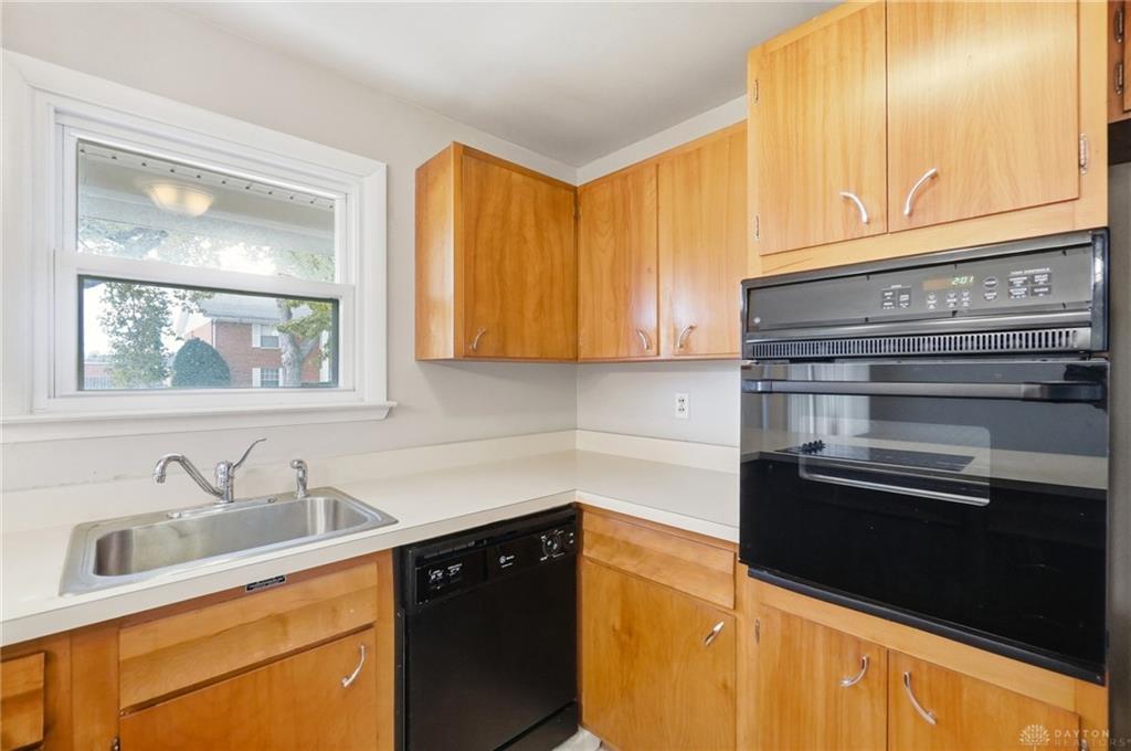 1217 Cloverfield Property Photo 10