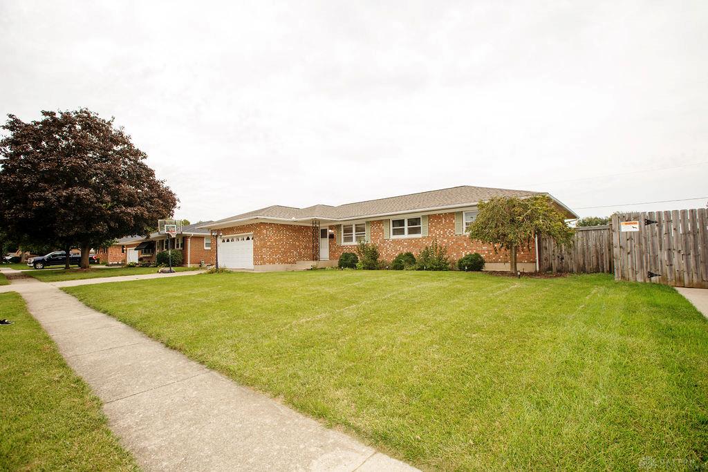 5414 Taywell Property Photo 2