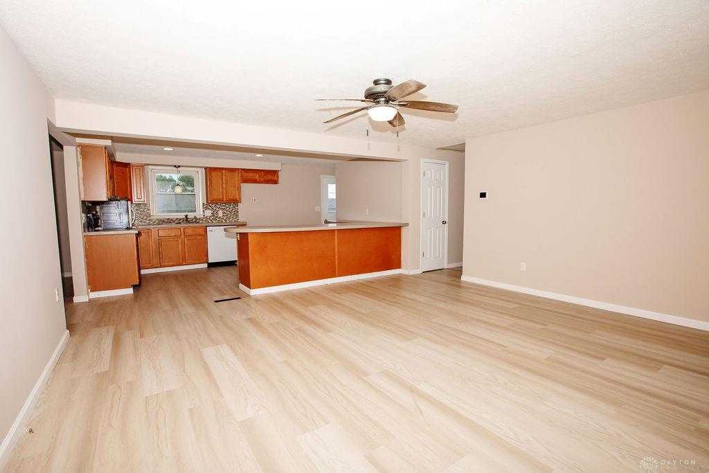 5414 Taywell Property Photo 5