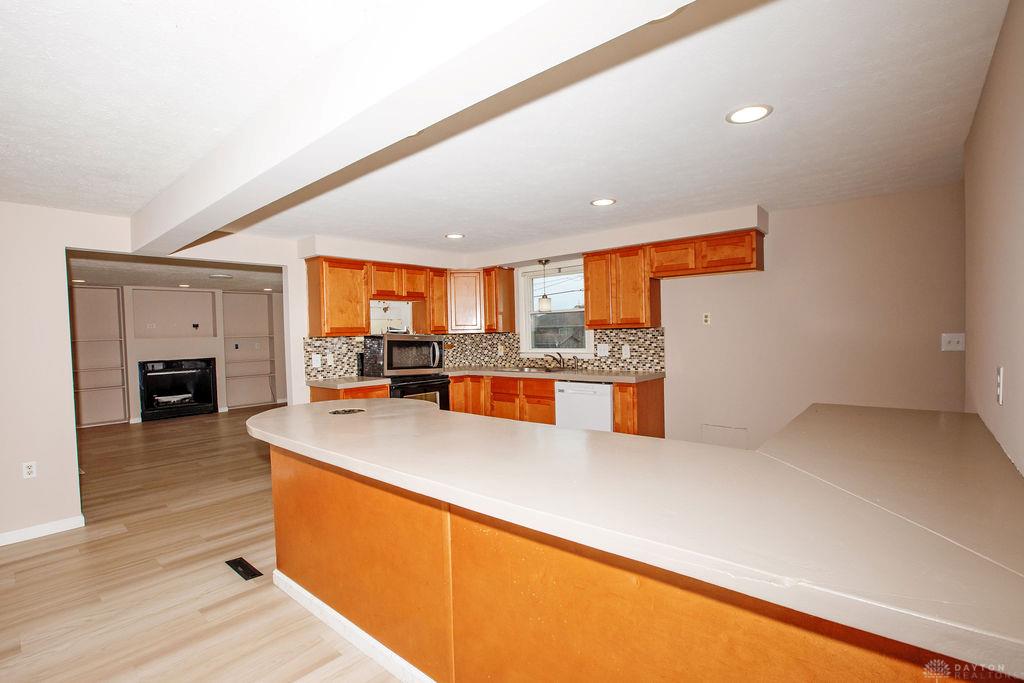 5414 Taywell Property Photo 12