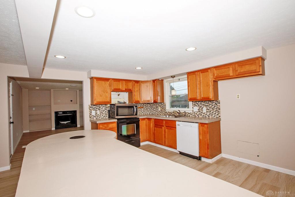 5414 Taywell Property Photo 13