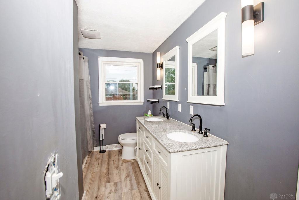 5414 Taywell Property Photo 32