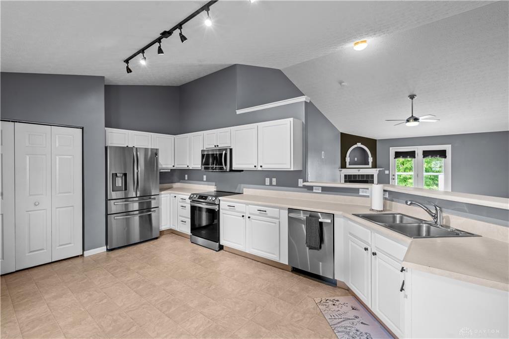 3609 Madison Grace Property Photo 11